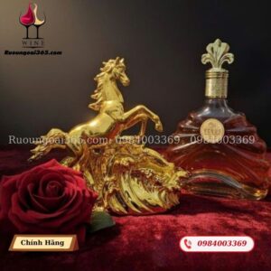 Kệ Ngựa Vàng May Mắn LUCKY GOLDEN HORSE Kèm Rượu XO 700ml